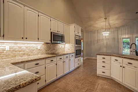 642 Red Oak Street Central Point OR 97502