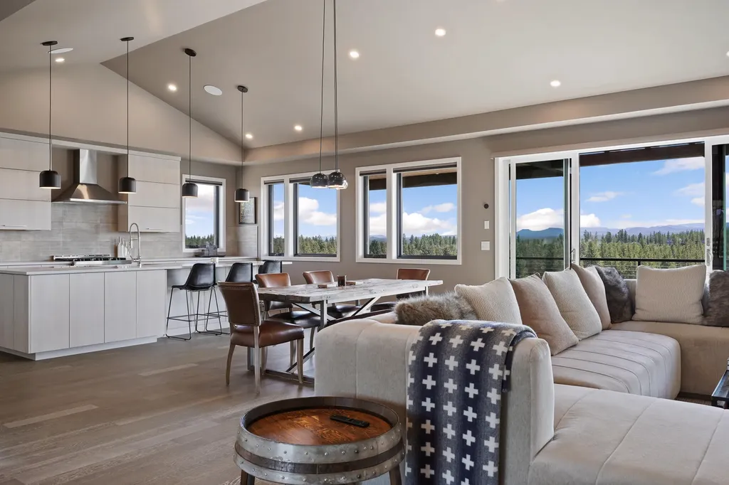 19125 Gateway Loop Bend OR 97702