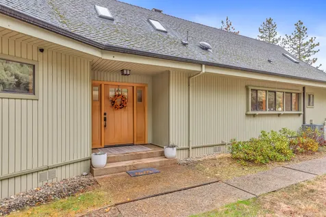 4444 W Griffin Creek Road Medford OR 97501