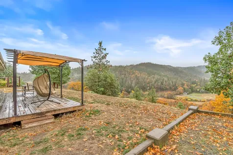 4444 W Griffin Creek Road Medford OR 97501