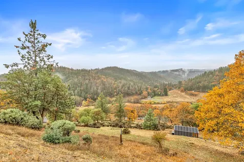 4444 W Griffin Creek Road Medford OR 97501