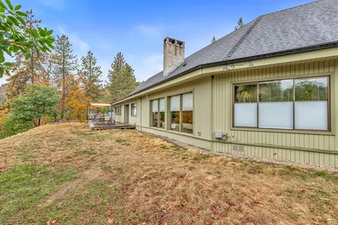 4444 W Griffin Creek Road Medford OR 97501