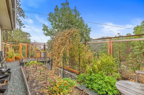 4444 W Griffin Creek Road Medford OR 97501