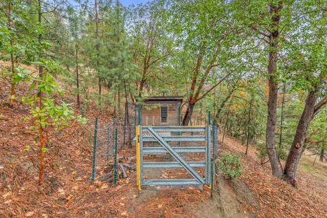 4444 W Griffin Creek Road Medford OR 97501