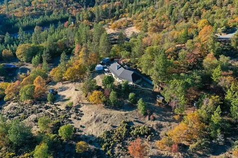 4444 W Griffin Creek Road Medford OR 97501