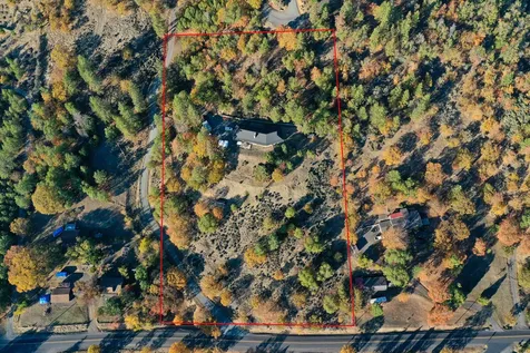 4444 W Griffin Creek Road Medford OR 97501