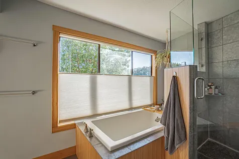 4444 W Griffin Creek Road Medford OR 97501