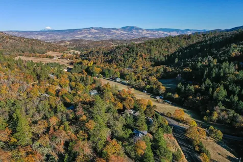 4444 W Griffin Creek Road Medford OR 97501