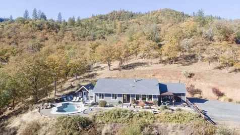 460 Sams Creek Road Gold Hill OR 97525