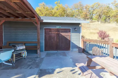 460 Sams Creek Road Gold Hill OR 97525