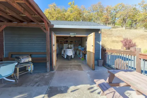 460 Sams Creek Road Gold Hill OR 97525