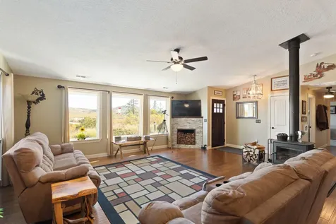 460 Sams Creek Road Gold Hill OR 97525