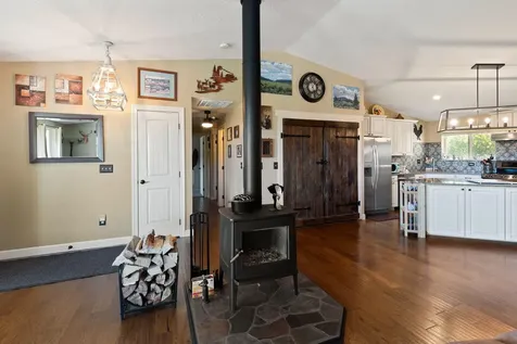 460 Sams Creek Road Gold Hill OR 97525