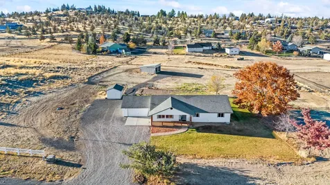 2230 SE Bitterbrush Drive Madras OR 97741