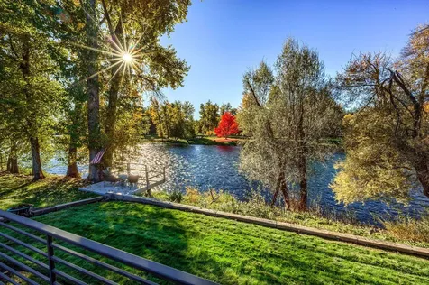 20413 Highway 62 Shady Cove OR 97539