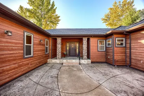 20413 Highway 62 Shady Cove OR 97539