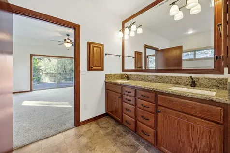 20413 Highway 62 Shady Cove OR 97539