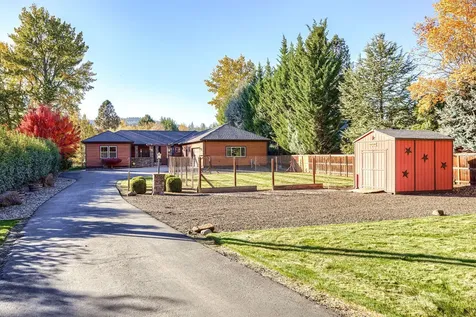 20413 Highway 62 Shady Cove OR 97539