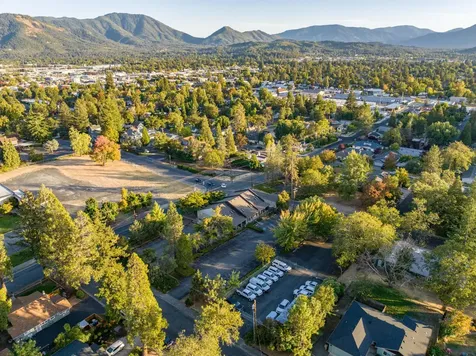 700 NW Dimmick Street Grants Pass OR 97526