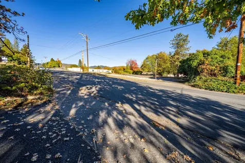 700 NW Dimmick Street Grants Pass OR 97526