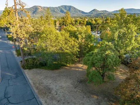 700 NW Dimmick Street Grants Pass OR 97526