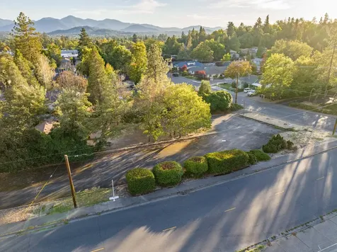 700 NW Dimmick Street Grants Pass OR 97526