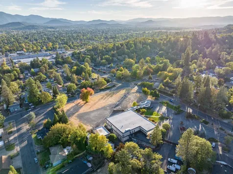 715 NW Dimmick Street Grants Pass OR 97526