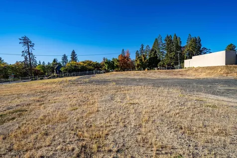 715 NW Dimmick Street Grants Pass OR 97526