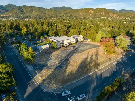 715 NW Dimmick Street Grants Pass OR 97526
