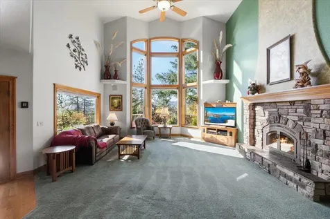 596 Bellewood Drive Grants Pass OR 97527