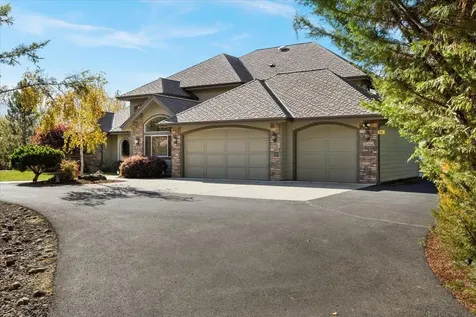 596 Bellewood Drive Grants Pass OR 97527