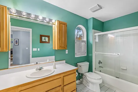 1360 NE Evans Street Grants Pass OR 97526