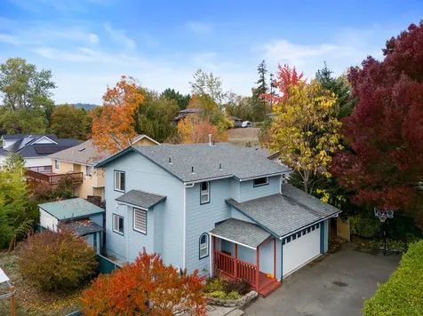 1360 NE Evans Street Grants Pass OR 97526