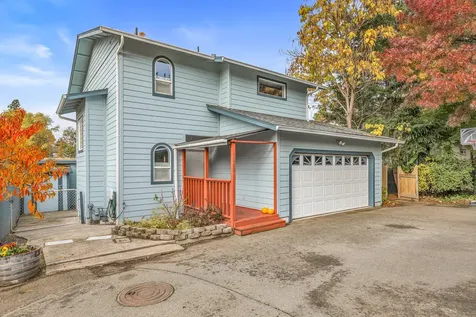 1360 NE Evans Street Grants Pass OR 97526