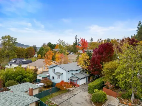 1360 NE Evans Street Grants Pass OR 97526