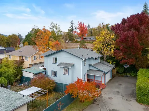 1360 NE Evans Street Grants Pass OR 97526