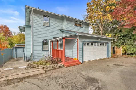 1360 NE Evans Street Grants Pass OR 97526
