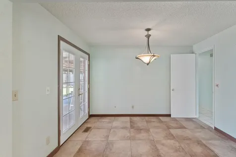 509 Barry. Circle Medford OR 97501