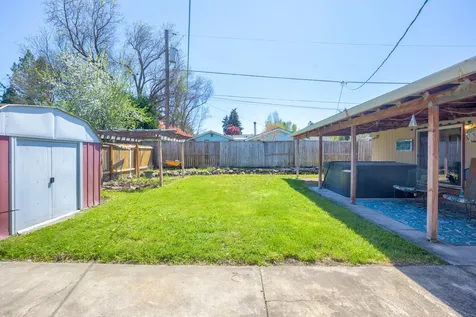 509 Barry. Circle Medford OR 97501