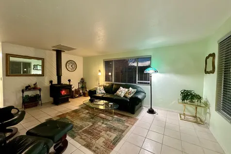 509 Barry. Circle Medford OR 97501