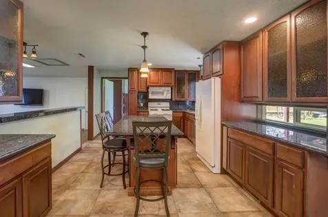 509 Barry. Circle Medford OR 97501