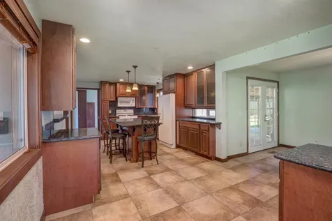 509 Barry. Circle Medford OR 97501