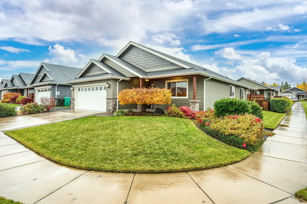 2687 Dahlia Way Grants Pass OR 97527