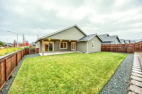 2687 Dahlia Way Grants Pass OR 97527