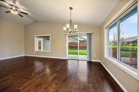 2687 Dahlia Way Grants Pass OR 97527