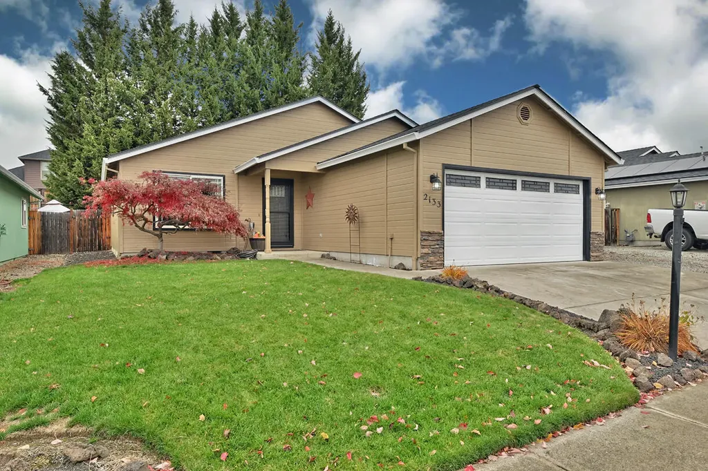 2133 Walnut Grove Lane Central Point OR 97502