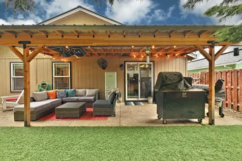 2133 Walnut Grove Lane Central Point OR 97502