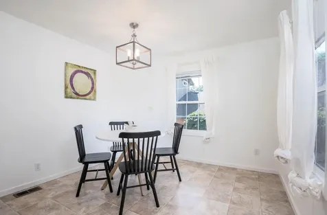 1527 NW 10th Street Bend OR 97703