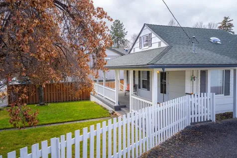 1527 NW 10th Street Bend OR 97703