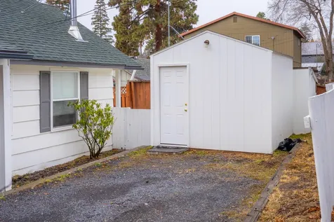 1527 NW 10th Street Bend OR 97703